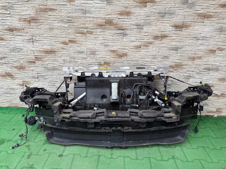 BMW iX i20 Передня панель, телевізор