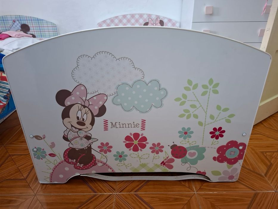 Cama minnie c/colchão e traves laterais