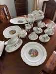 Serviço de jantar em porcelana (Vèritable porcelaine)