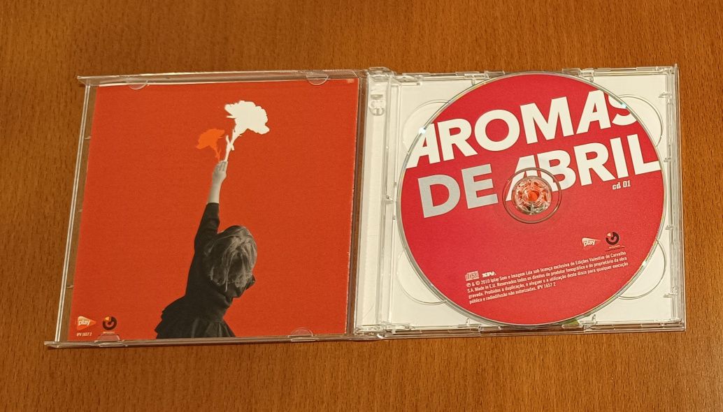 CDs Aromas de Abril e Gotan Project – The Original CD Box Set.