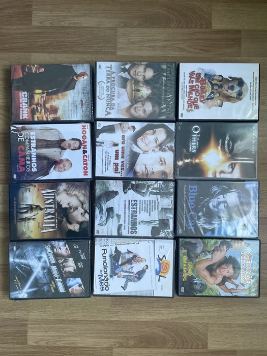 Lote de 91 DVDs e alguns celados