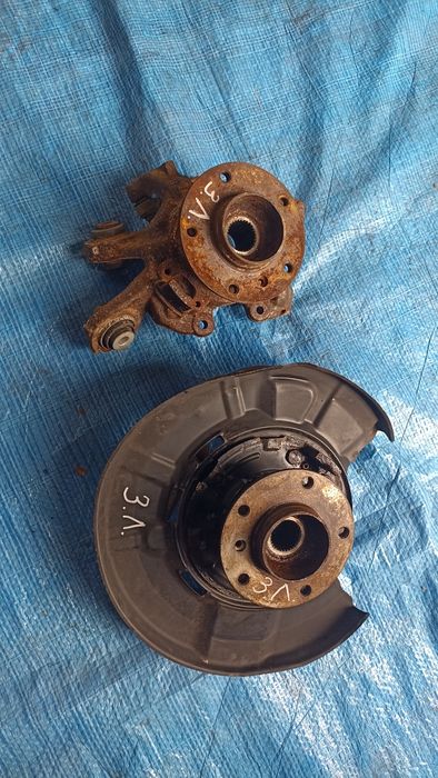 Задня ступіца (кулак) ліва та права BMW 3 E90 E91 2005-2012 р.