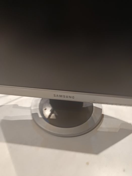 Monitor Samsung 14/15 cali