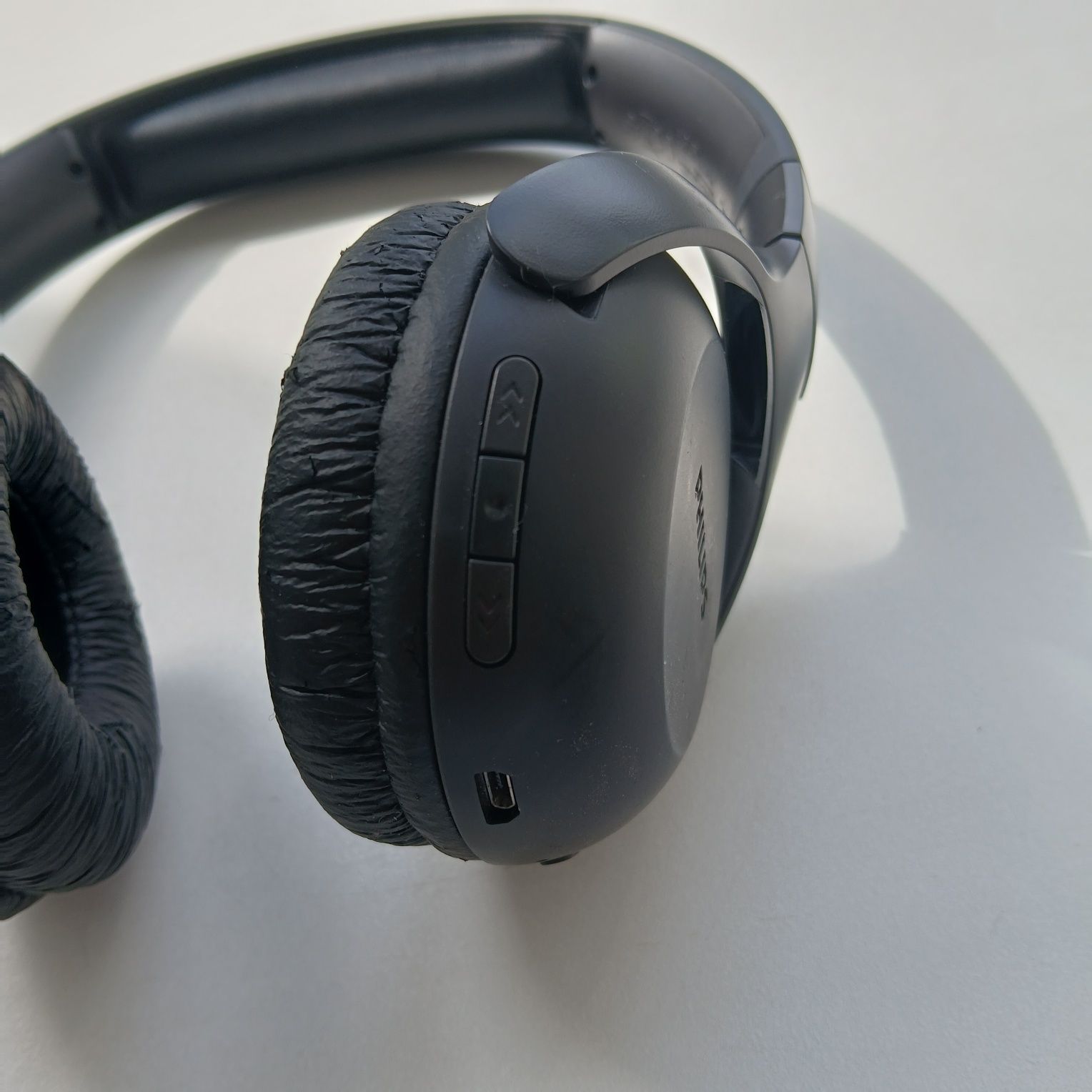 Бездротові Bluetooth навушники Philips TAUH202
