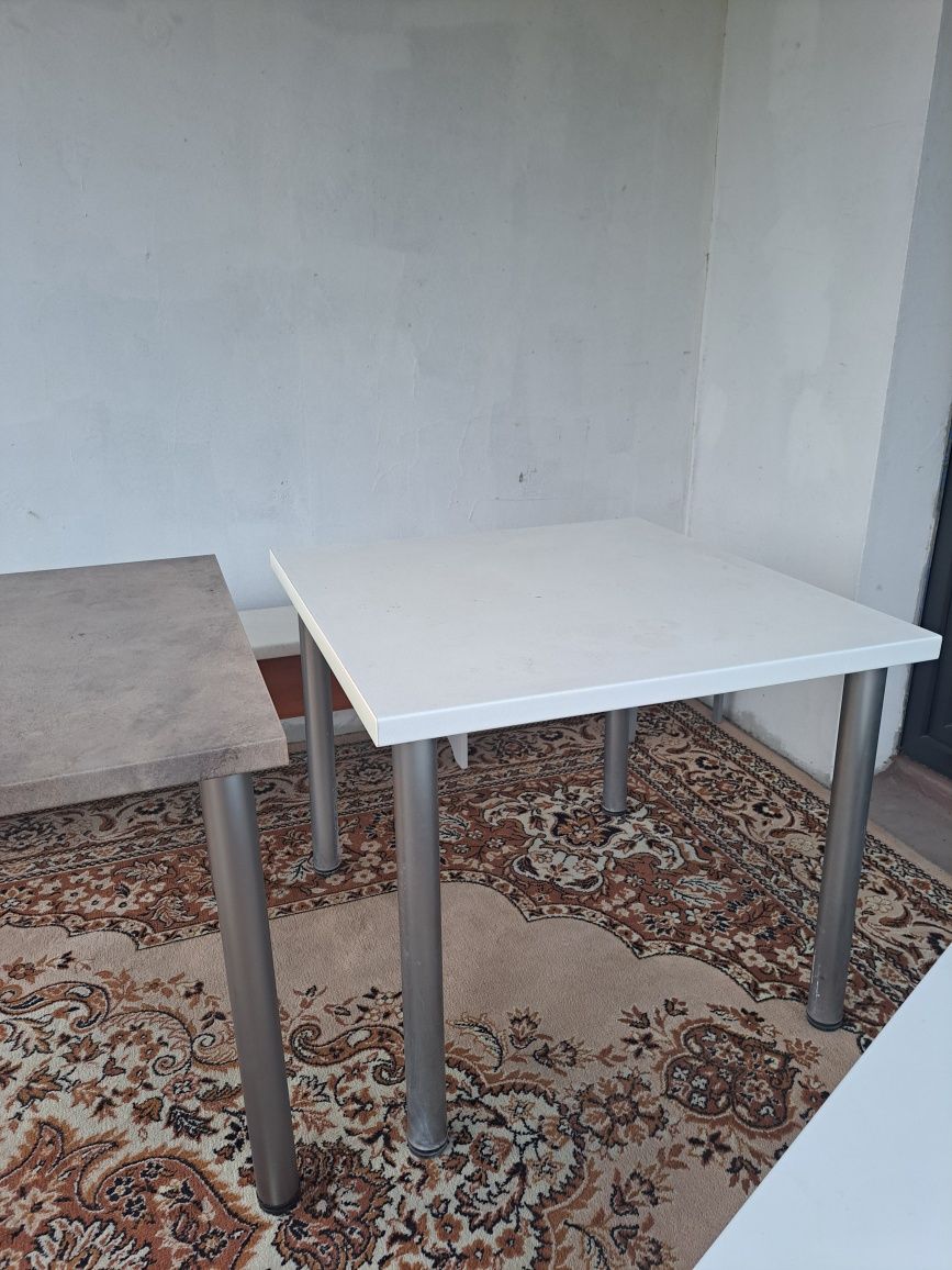 Stół z blatu kuchennego