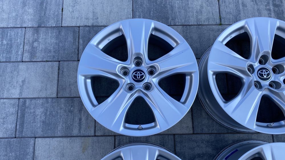 Felgi aluminiowe Toyota RAV4 V gen 5x114,3 17 cali czujniki TPMS