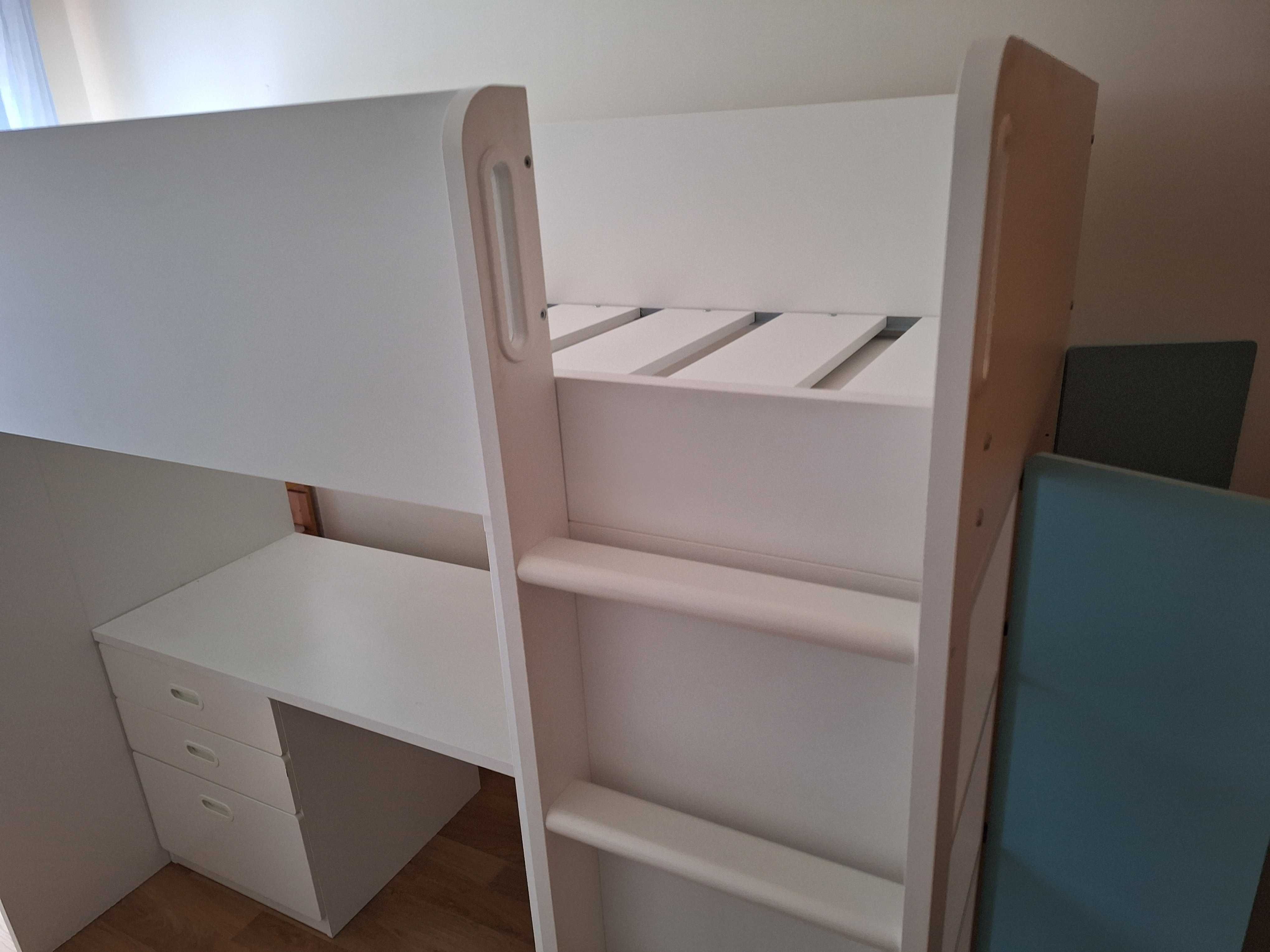 Cama/beliche ikea smastad, com secretária, estante e roupeiro