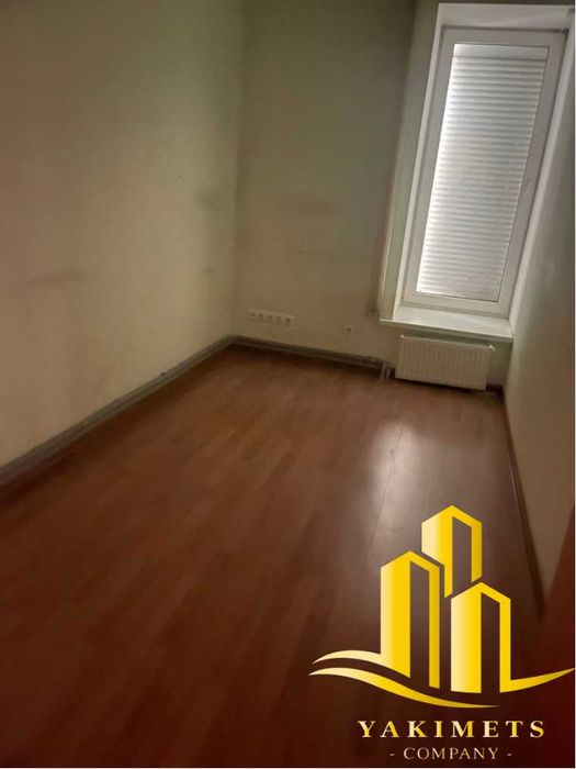 Продаж офісного приміщення 112 кв.м. на 1 поверсі на вул. Космічна 3