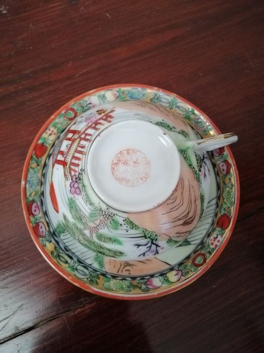 Chávena em porcelana Oriental - Louça de Macau