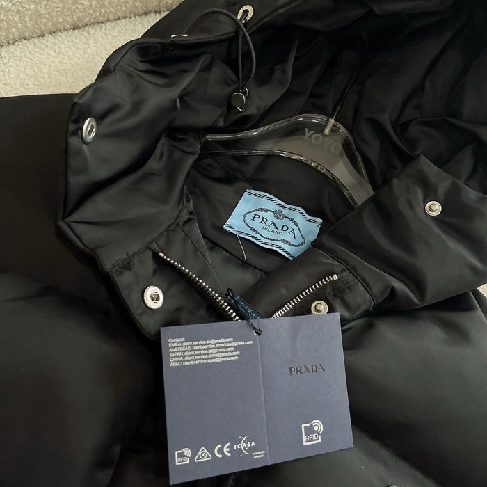 NEW зимова куртка Prada у чорній матовій плащівці