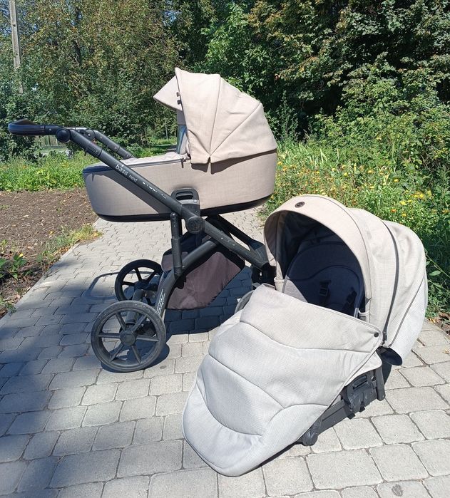 Універсальна коляска 2 в 1 Roan Bass Next