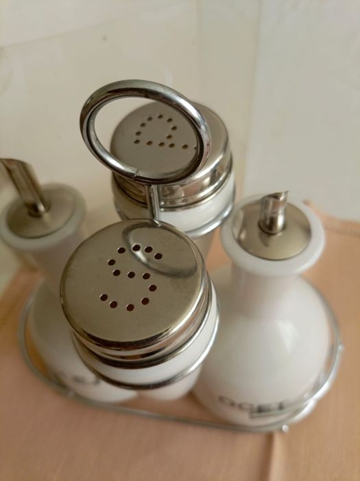 Ceramiczny zestaw do przypraw