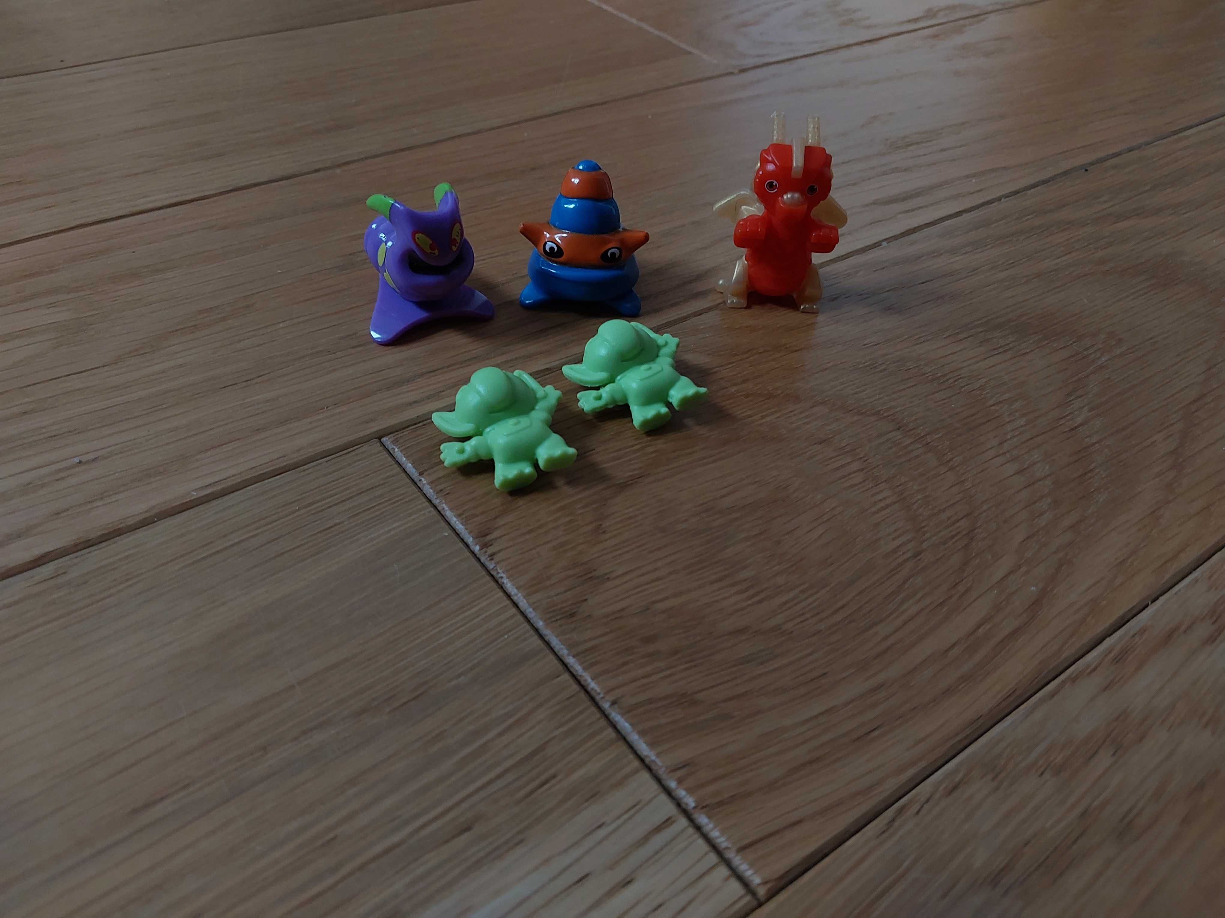 Pięć 5 figurek figurka zabawka 2 Potwór 2 Troll Ufoludek Smok