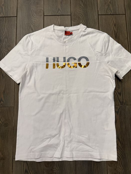 Продам чоловічу футболку hugo