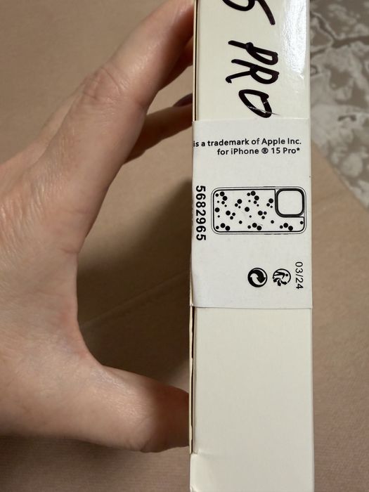 Оригінальний чохол Swarovski для Iphone 15 pro