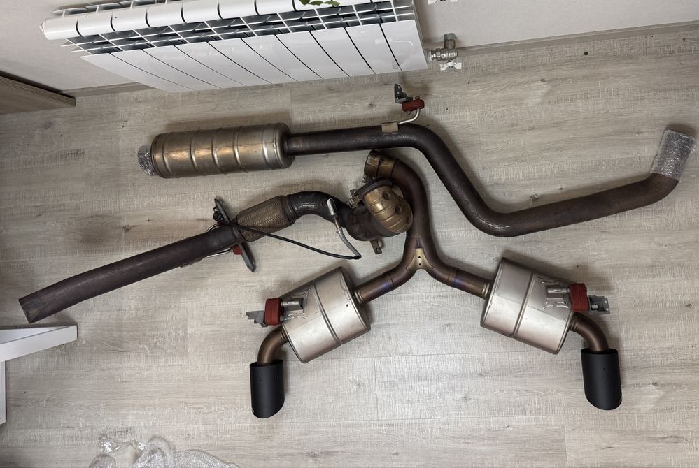 Akrapovic Golf GTI 7, GTI 7,5 S-VW/T/2 Evolution Race Line (Titanium)