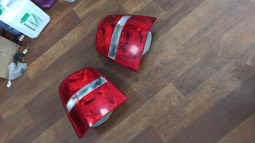 Стопи тоуран 2004-2007р.тоуран задние стопы б у оригинал Фонарь тоуран