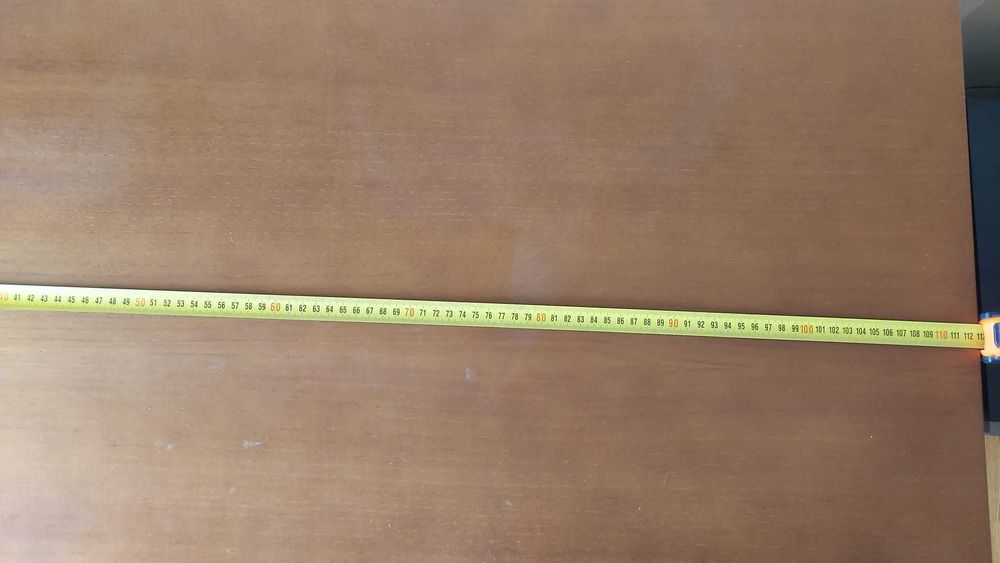 Móvel Televisão (TV) em madeira maciça