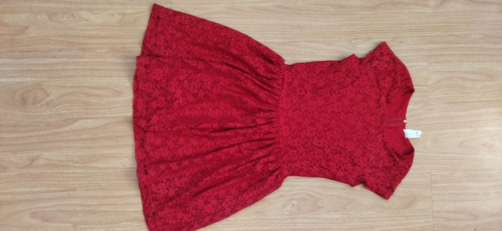 Сукня дівоча червона