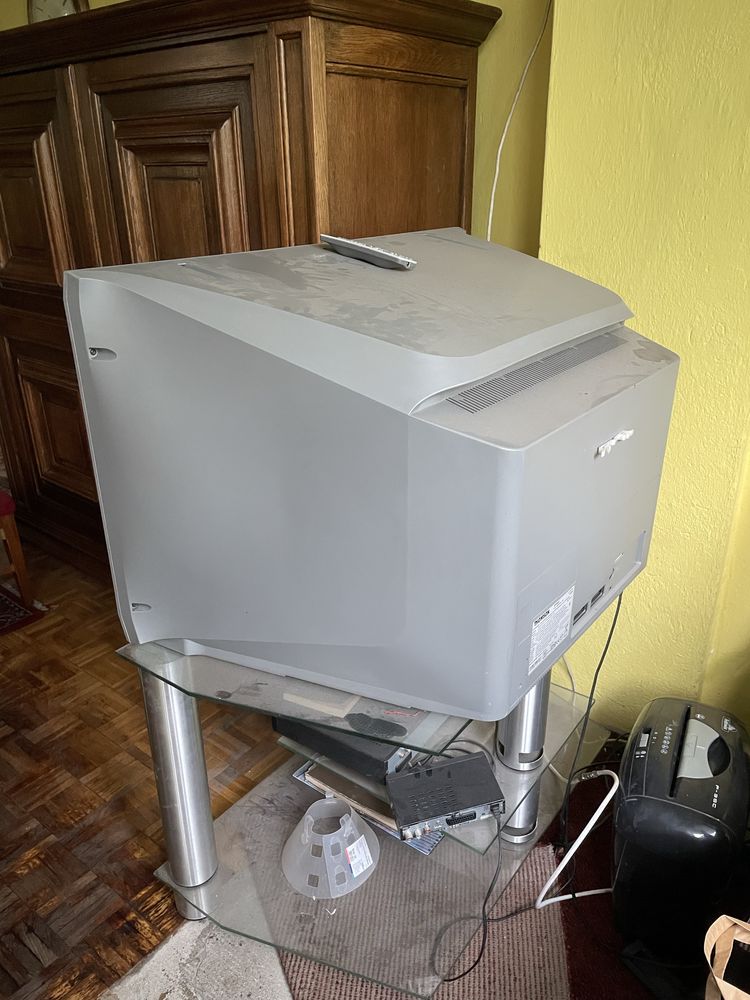 Telewizor Thomson z szafką