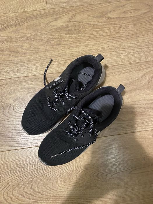 buty nike roshe run