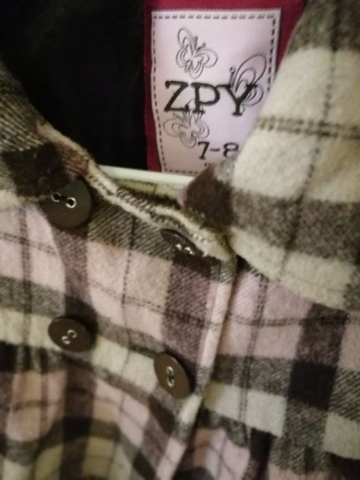 Dois casacos  em bom estado