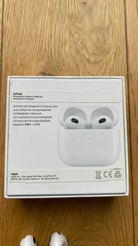 AirPods (3rd generation)