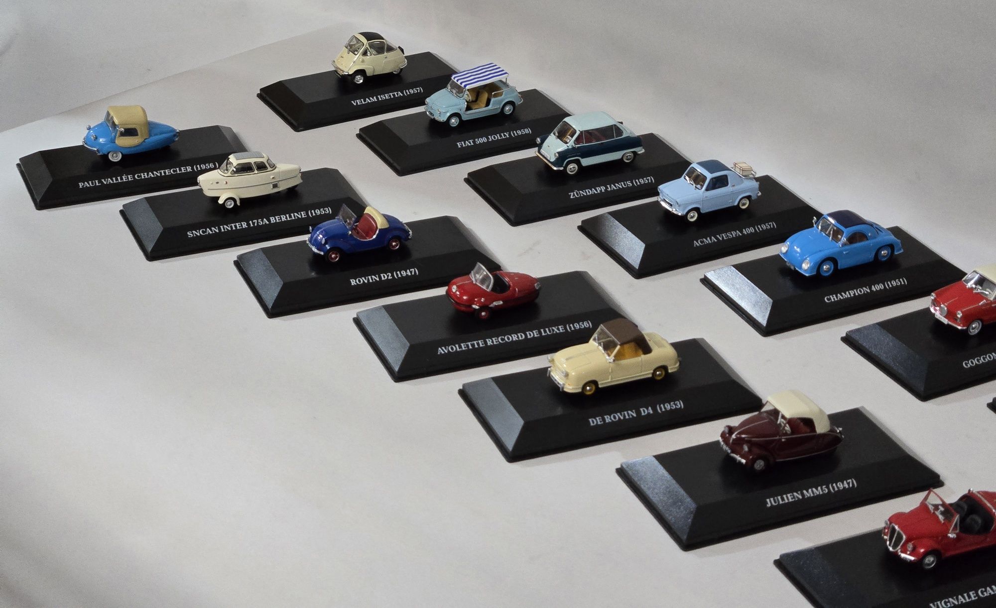 Coleção de miniaturas micro carros 1/43