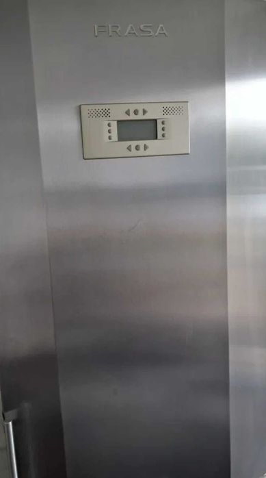 Frigorifico vertical