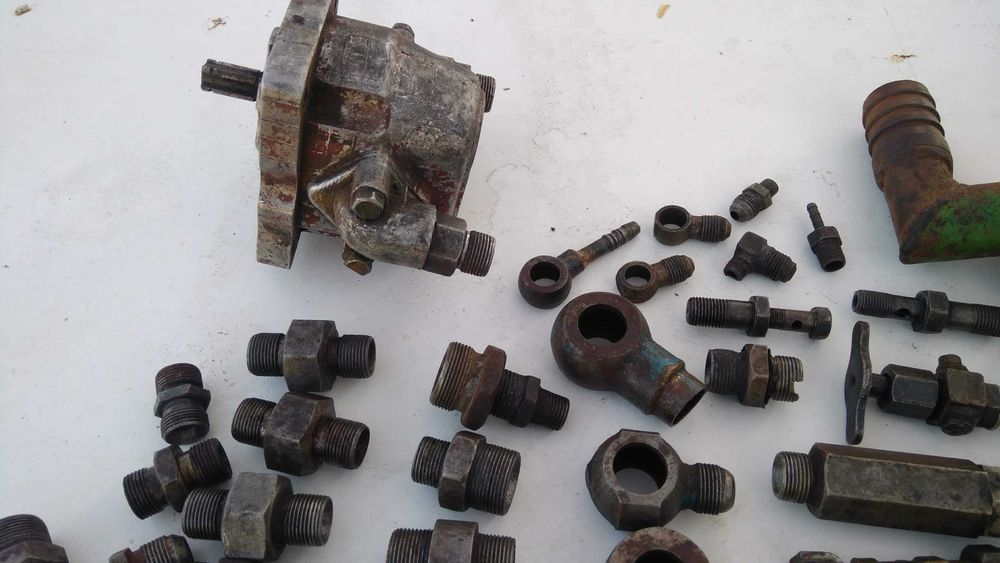 Гідравлічні штуцери, насос НШ-10, фляцень насоса НШ-32