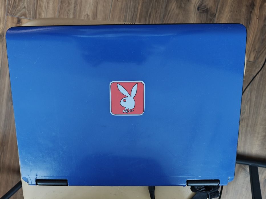 Toshiba Satelite L40 3Gb, T7500