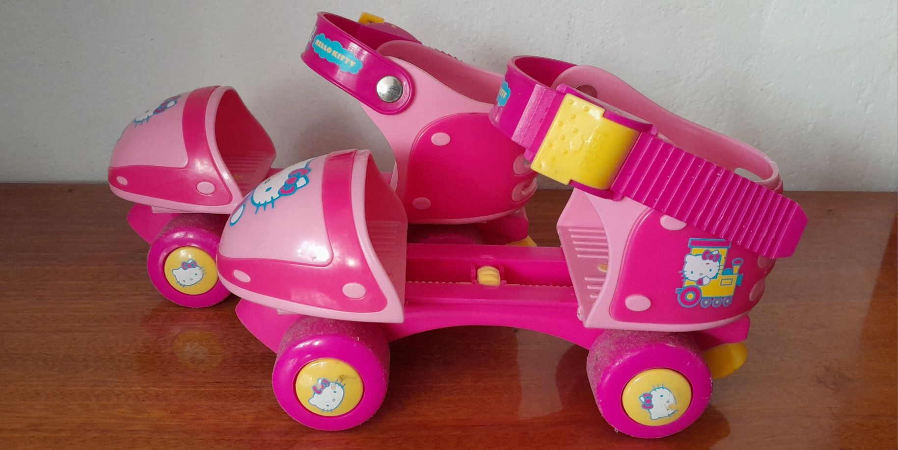 Wrotki regulowane Hello Kitty długość 15cm - 22cm