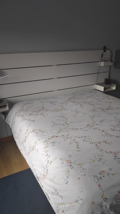 Cama de casal c/arrumação + cabeceira