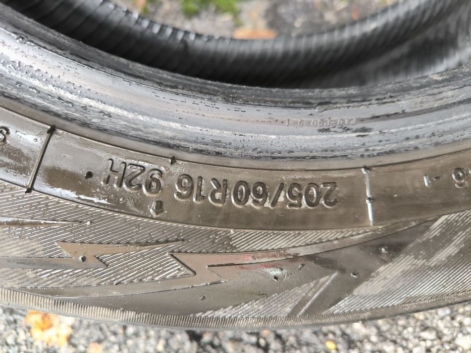 Продам шини, диски,  205/60 r16 , skoda super b, літні та всесезонні