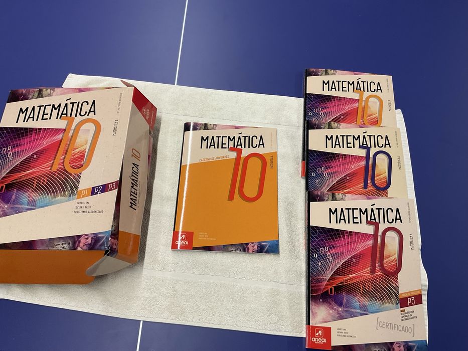 Manuias e dossiê matemática A 10° ano