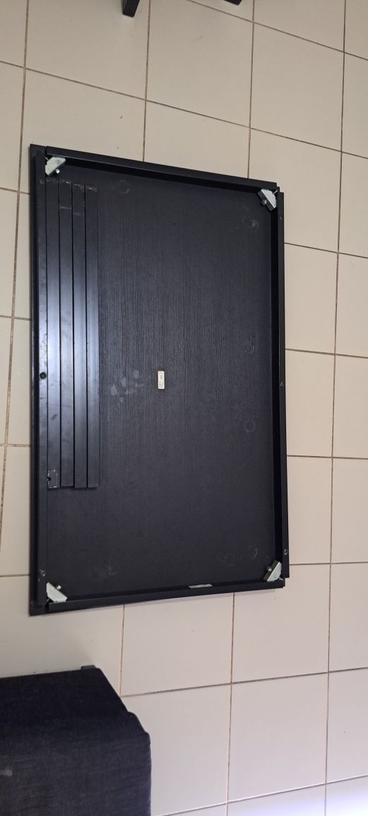 Mesa com 4 cadeiras
