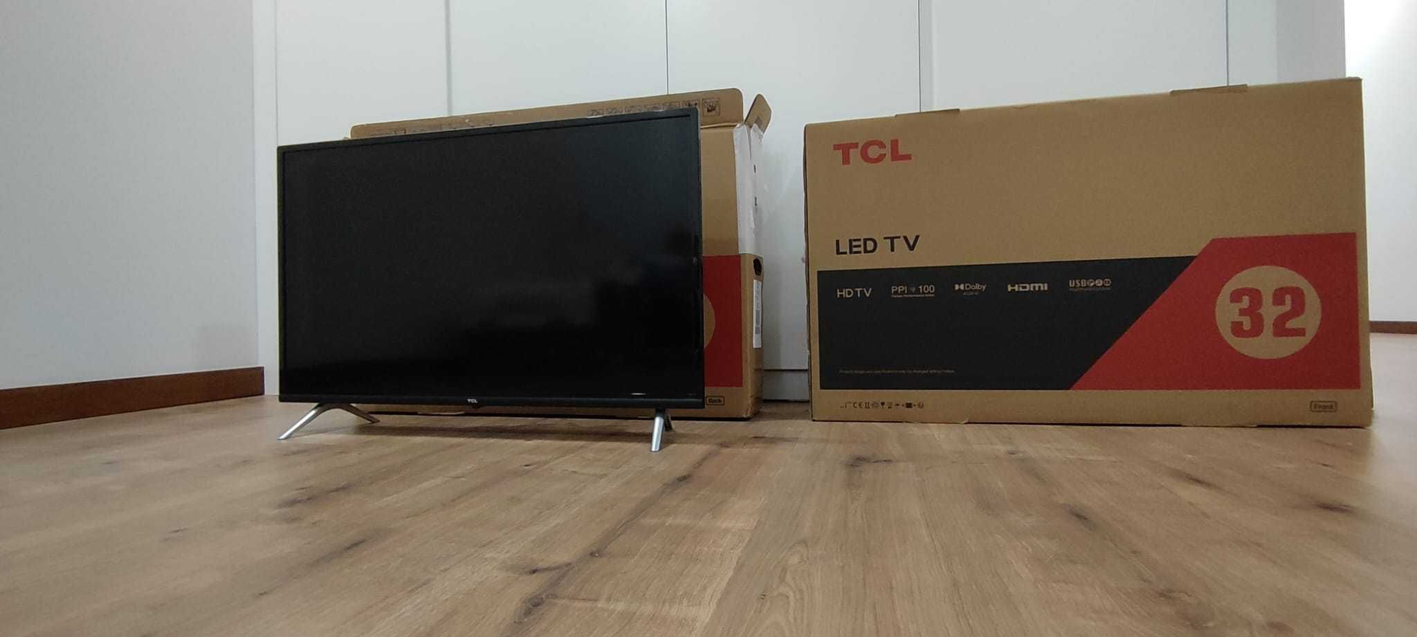 TV TCL 32" NOVA em caixa