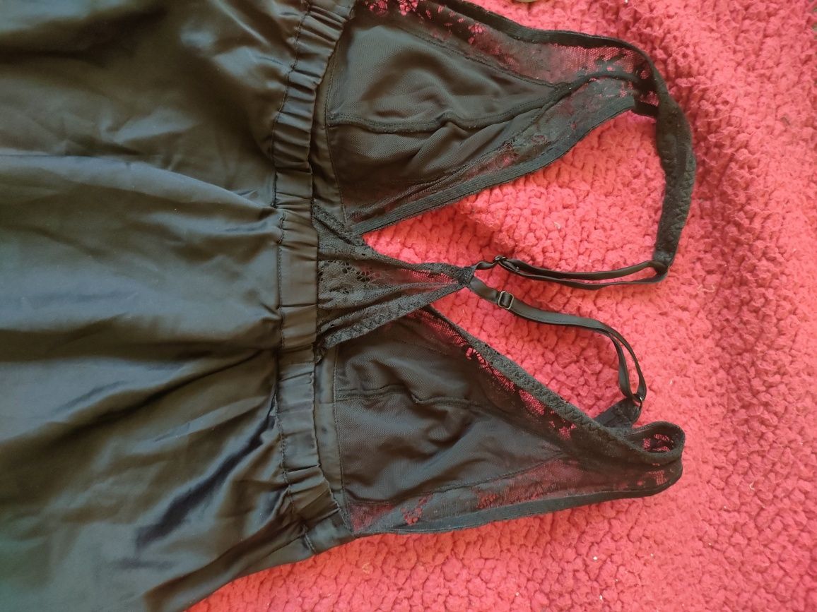 Koszulka nocna Triumph S/M .Z koronką.