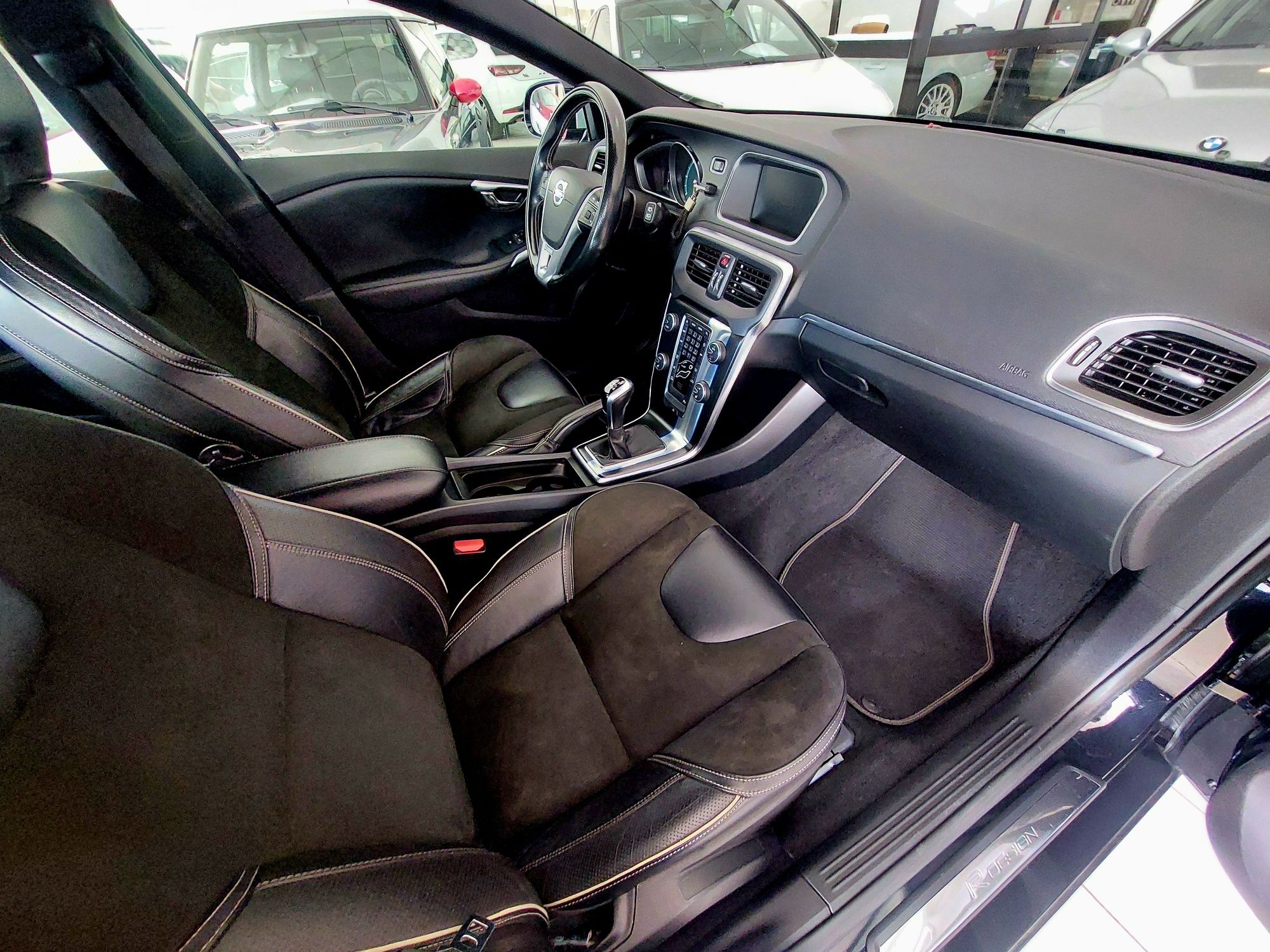 Volvo V40 D4 190cv R-Design