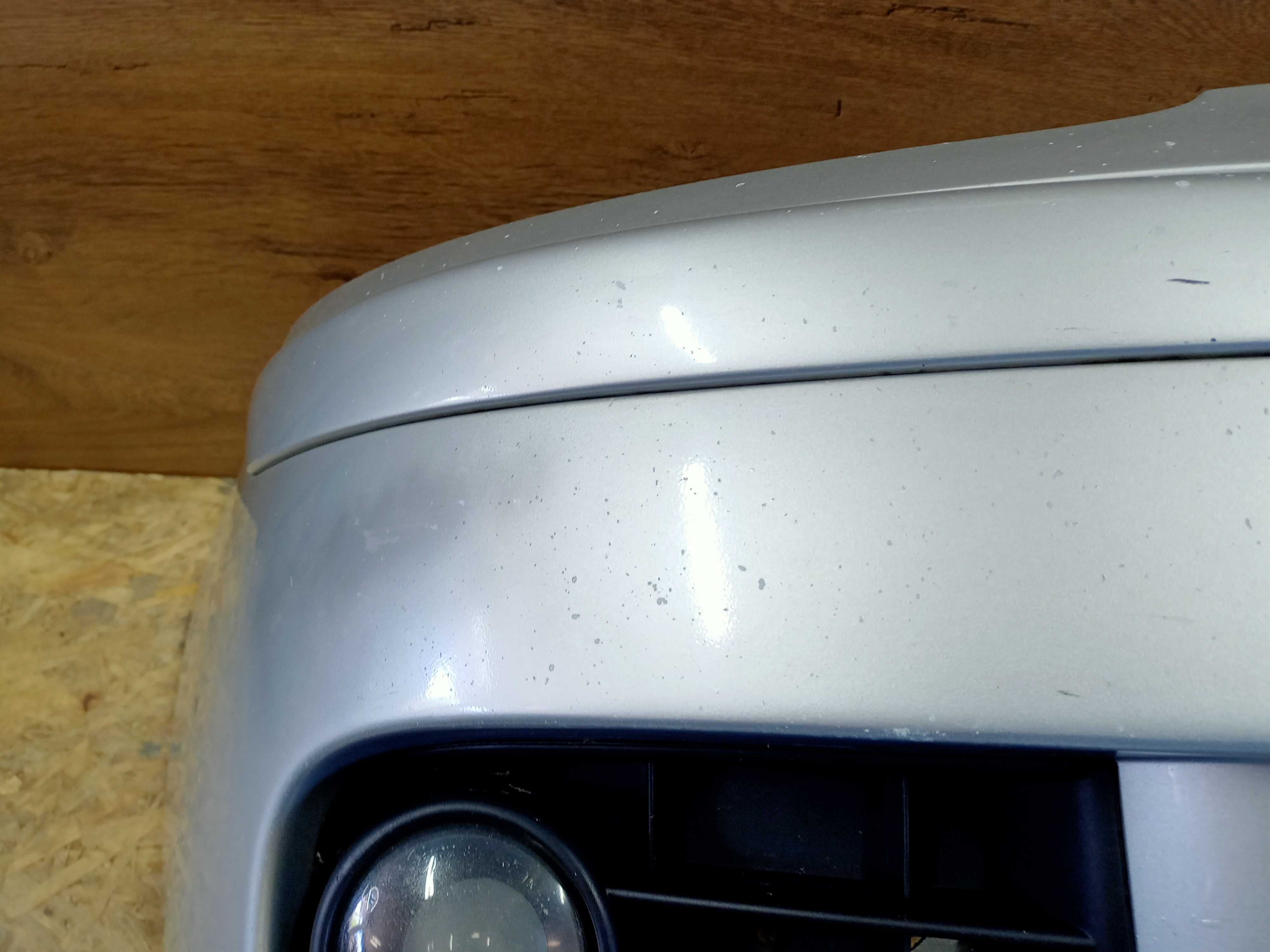 VW Volkswagen Golf 5 V zderzak przód przedni srebrny halogeny oryginał