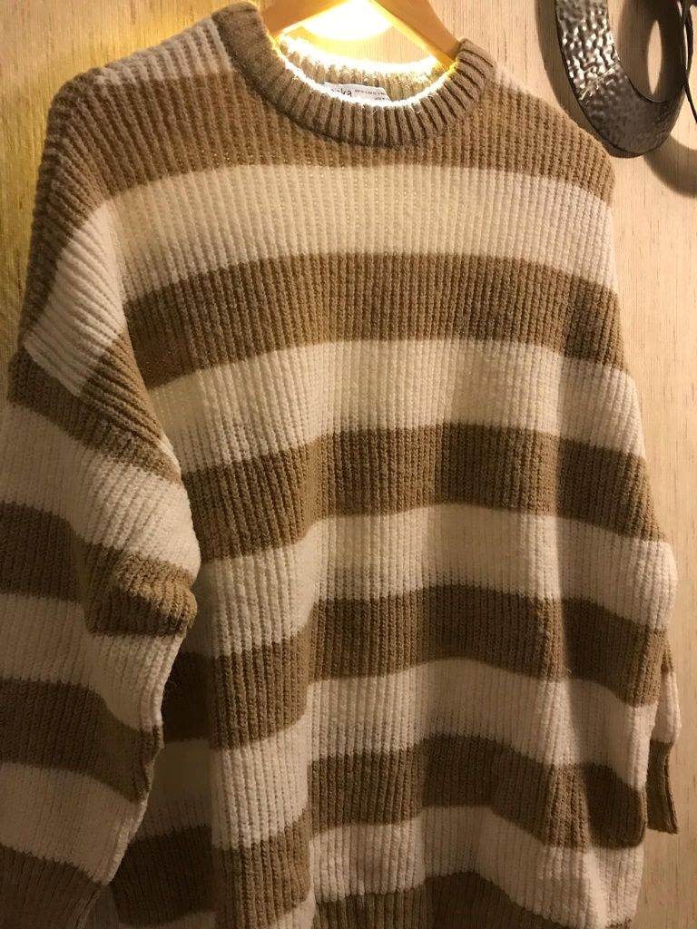 Malha Bershka às riscas
