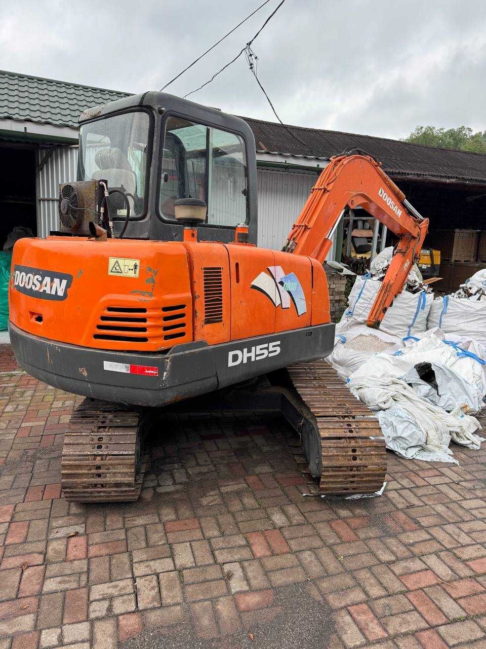 Екскаватор Doosan 55 V