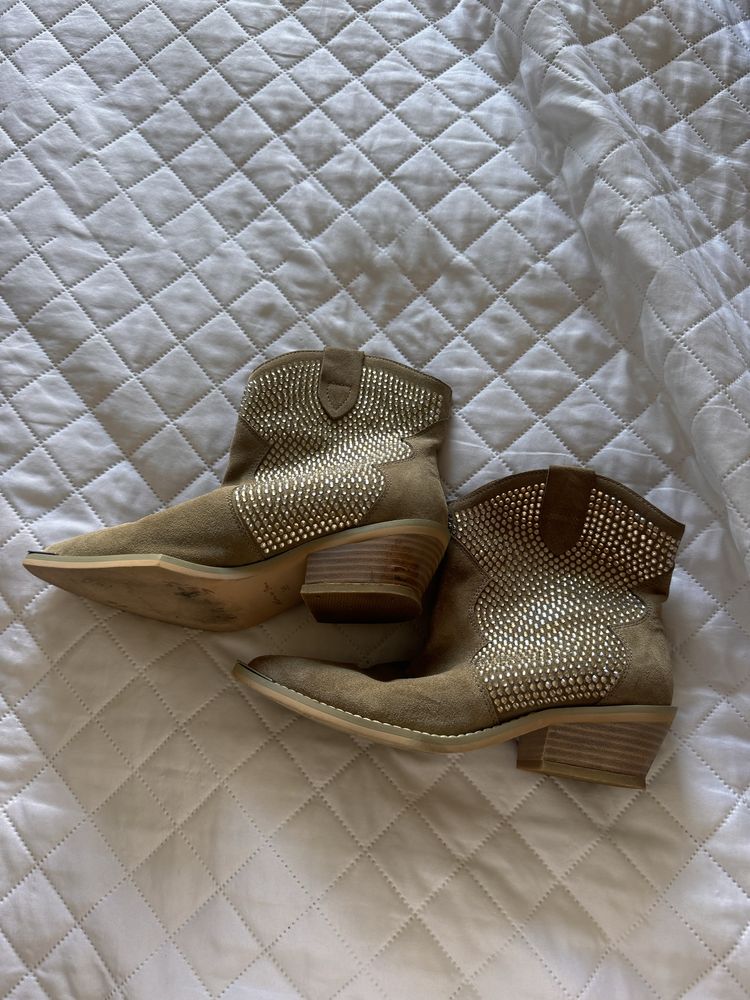 Botas Texanas beje com brilhantes