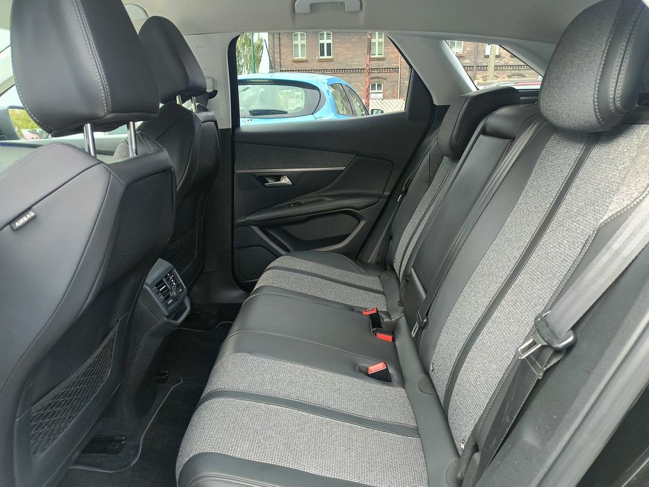 PEUGEOT 3008 1.2, 130 KM, Bogaty, LED, Serwis, PIĘKNY, Niski Przebieg