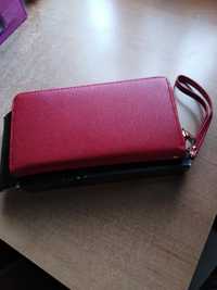 Nowy czerwony portfel