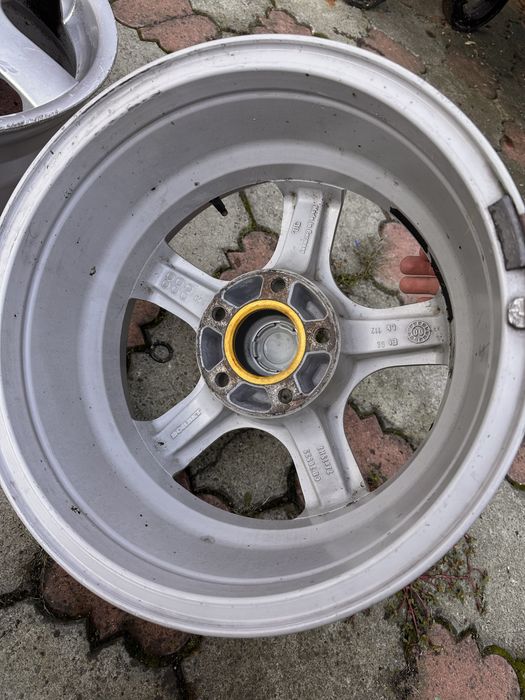 Диски Borbet R15 7j PCD5*112 ET35 CB70535