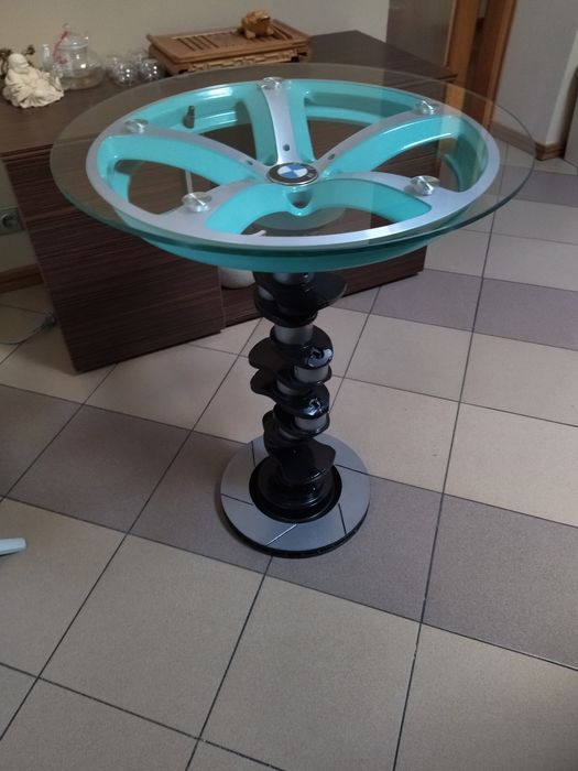 Декоративний столик BMW-шника)