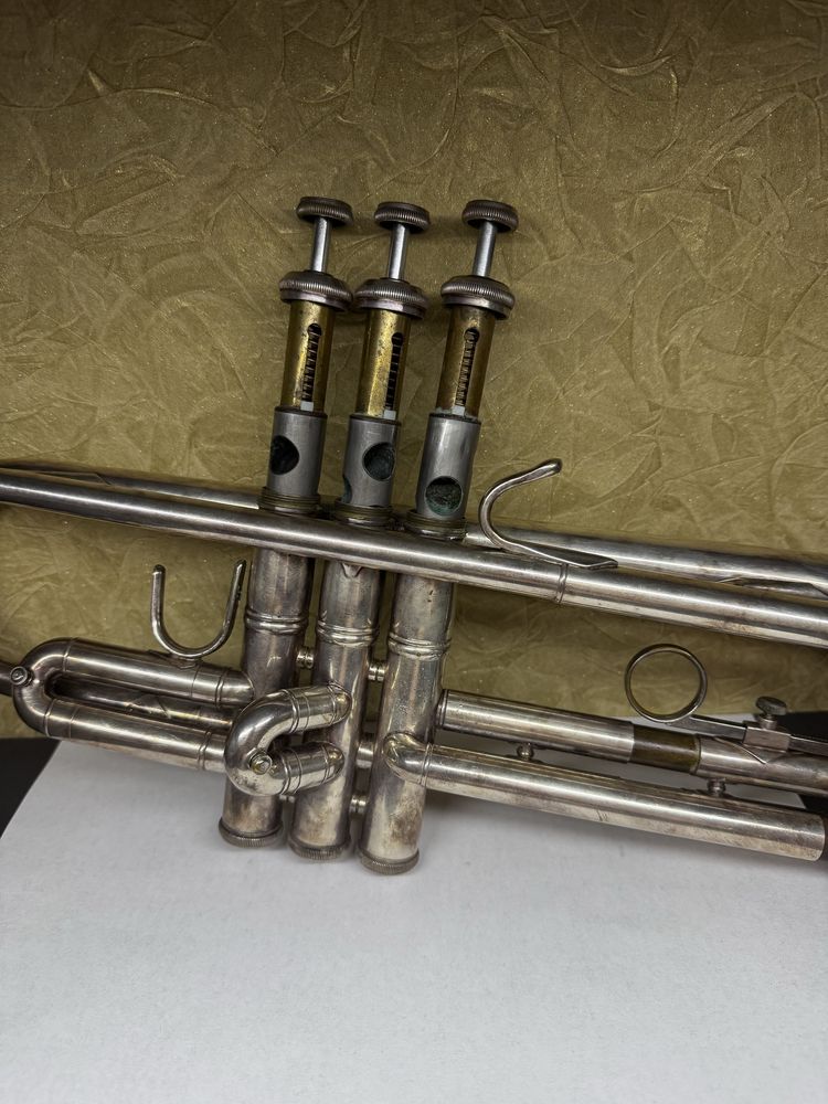 Труба Vincent Bach TR-200