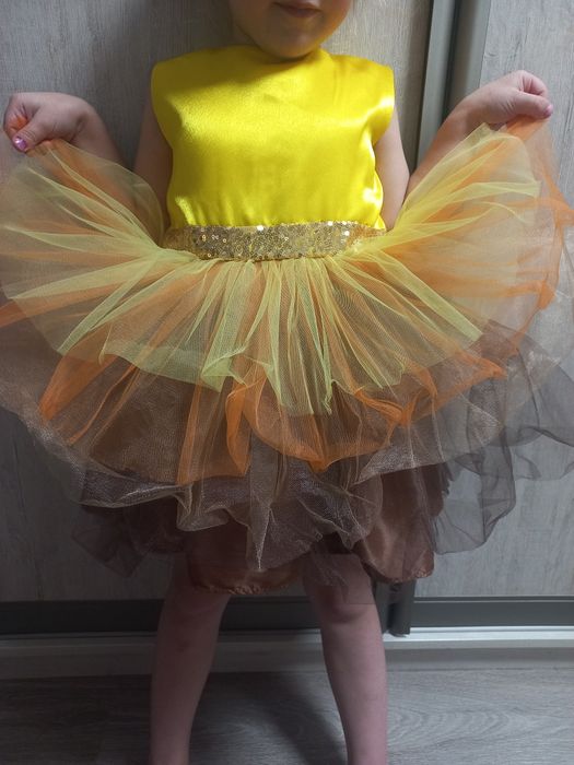 Святкова сукня для дівчинки