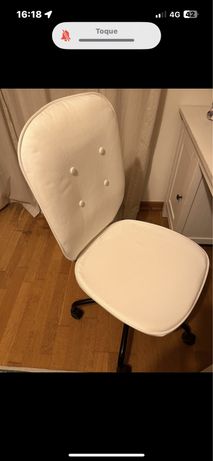 Cadeira em tecido Ikea
